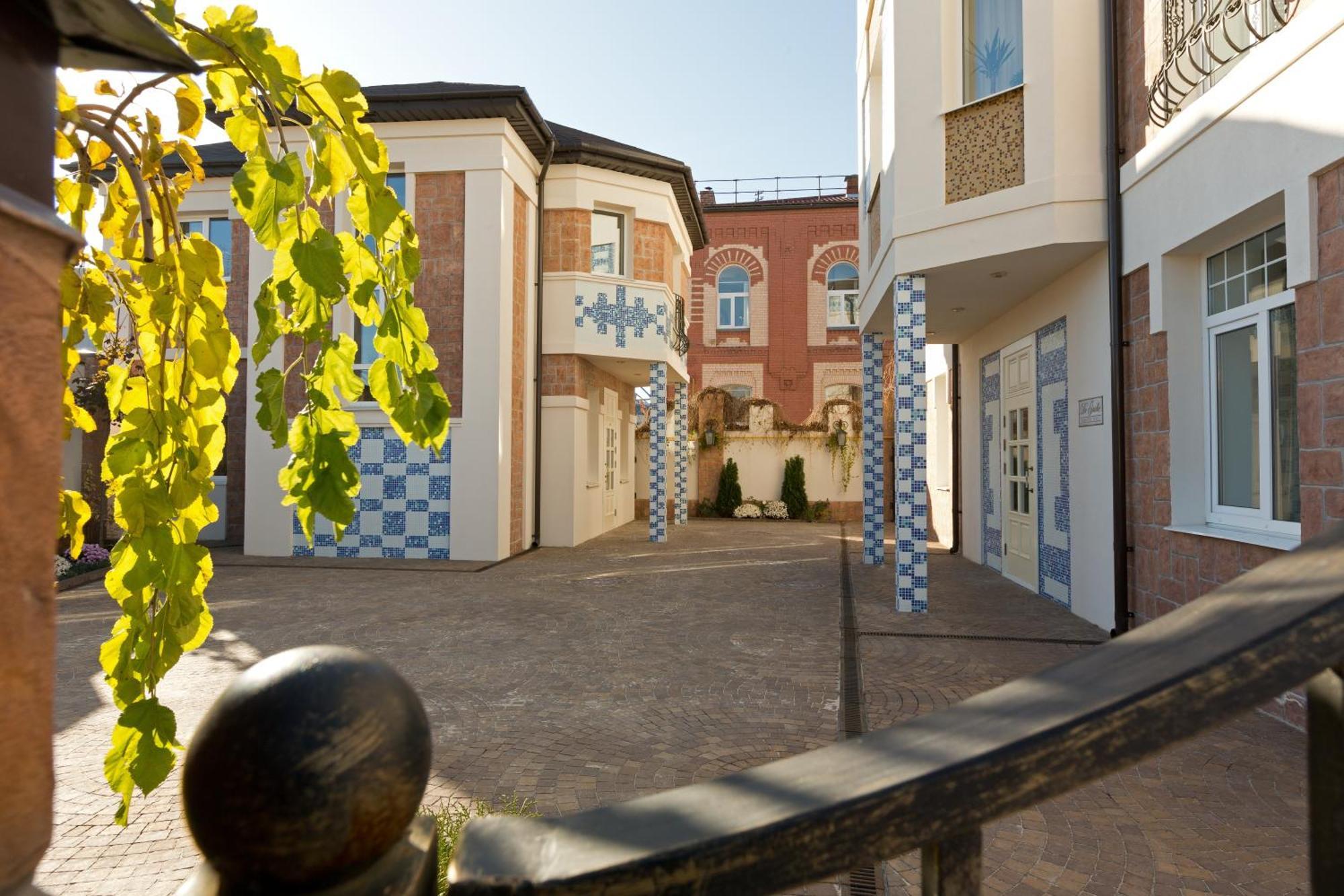 De Gaulle Boutique Hotel Charkov Exteriér fotografie