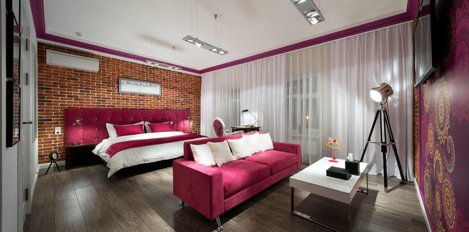 De Gaulle Boutique Hotel Charkov Exteriér fotografie