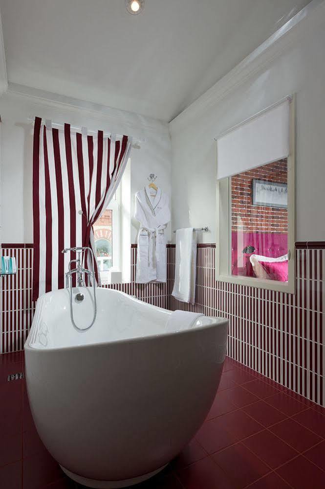 De Gaulle Boutique Hotel Charkov Exteriér fotografie